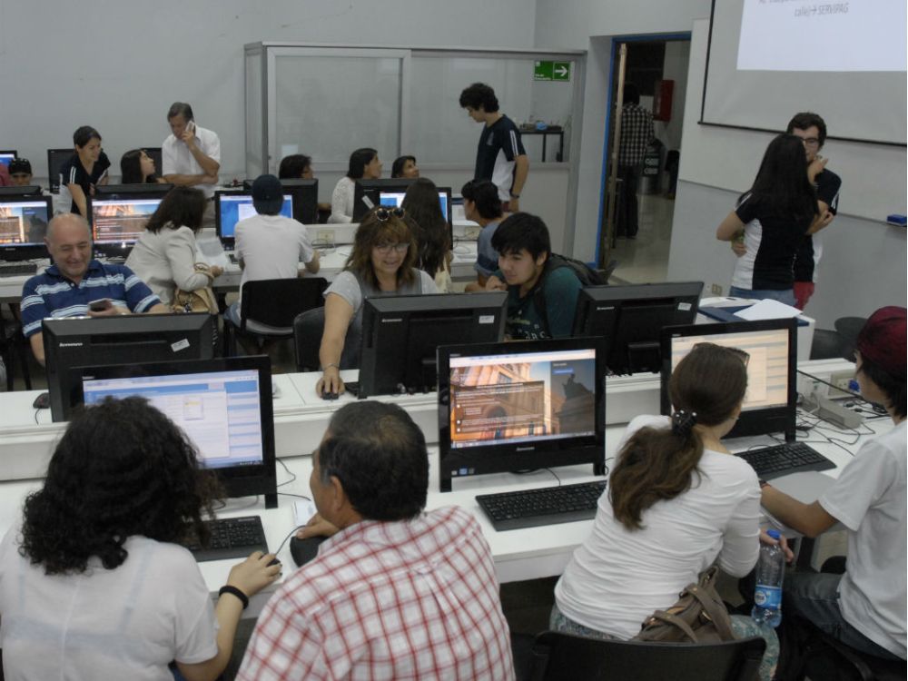 Totalmente copadas las vacantes dispuestas para matrículas en las ocho carreras de la Facultad de Medicina 