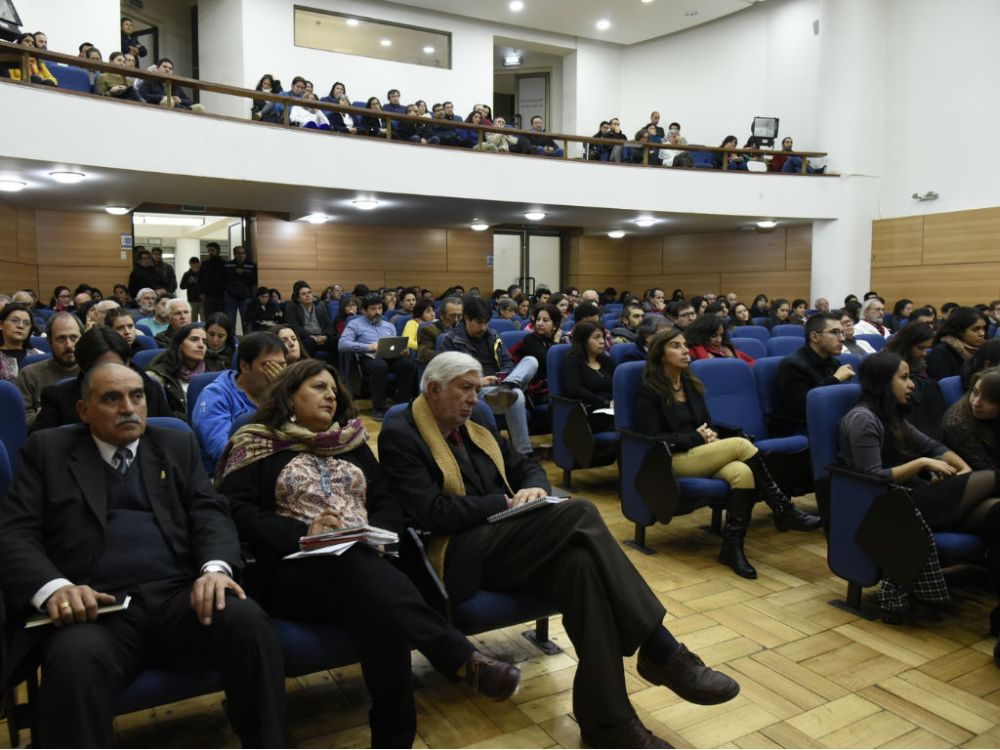 El encuentro concitó el interés de académicos, estudiantes y funcionarios. 