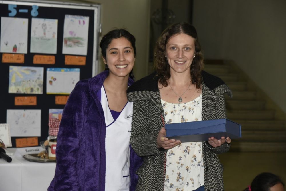 La Dra. Bernardita Daniels fue distinguida como la Mejor profesora por parte de los estudiantes.