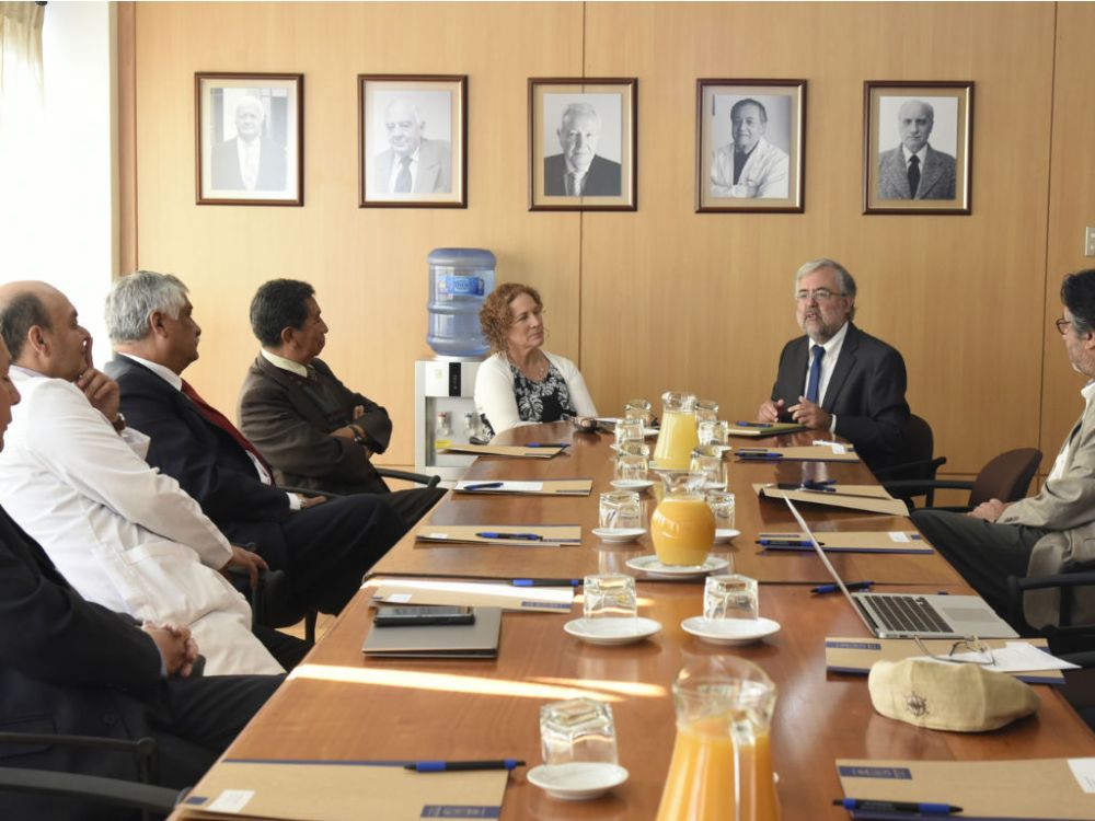 "Podríamos intentar modelos interregionales que nos permitan plantear una escuela que tenga una visión de prevención y de educación", dijo el dr. Kukuljan