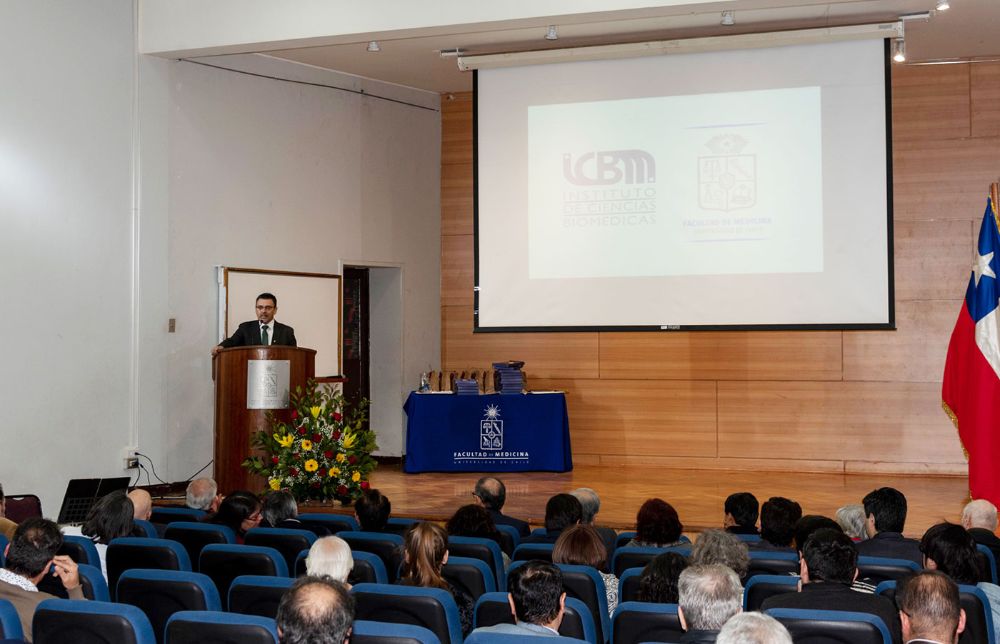 El vicerrector de Investigación y Desarrollo Flavio Salazar