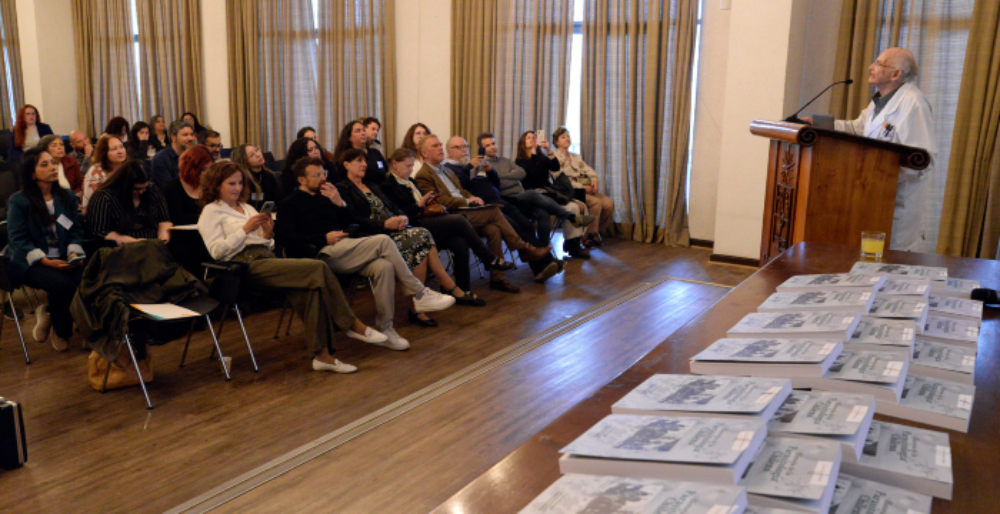 Dr. Werner Apt presenta libro “Historia de la Parasitología Chilena”