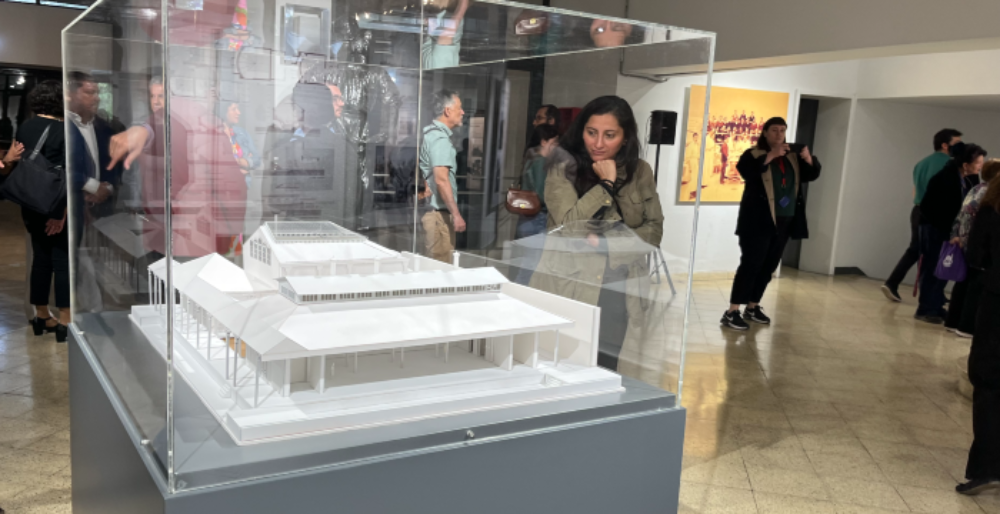 La nueva galería de arte está ubicada en el hall de acceso al Aula Magna del Campus Norte