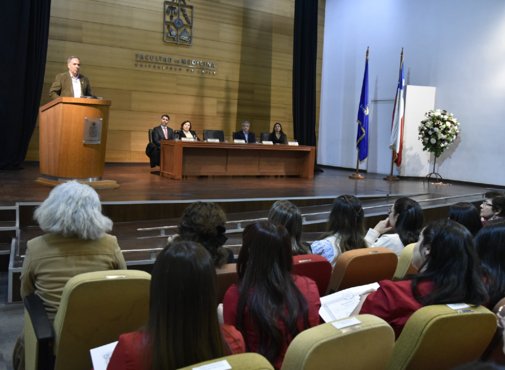 El doctor Miguel O'Ryan, al dirigirse a los nuevos profesionales, dijo que “ustedes, con una formación centrada en la fuerza de los principios, valores y anhelos de la mujer y hombre modernos, comprendiendo a su vez la fragilidad potencial, necesidad de acompañamiento y apoyo del neonato, amalgaman ya una experiencia y valores que las hacen, al igual que las y los profesionales y profesores y profesoras que les han precedido, actores relevantes para Chile"