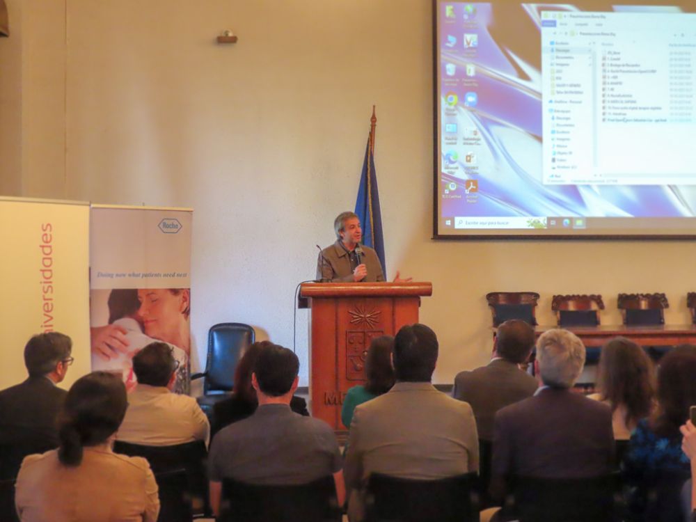 "Este ecosistema de innovación se instala de manera consistente y sistemática en la Facultad de Medicina, en contexto y en contacto con todo su entorno", señaló el doctor Juan Pablo Torres. 