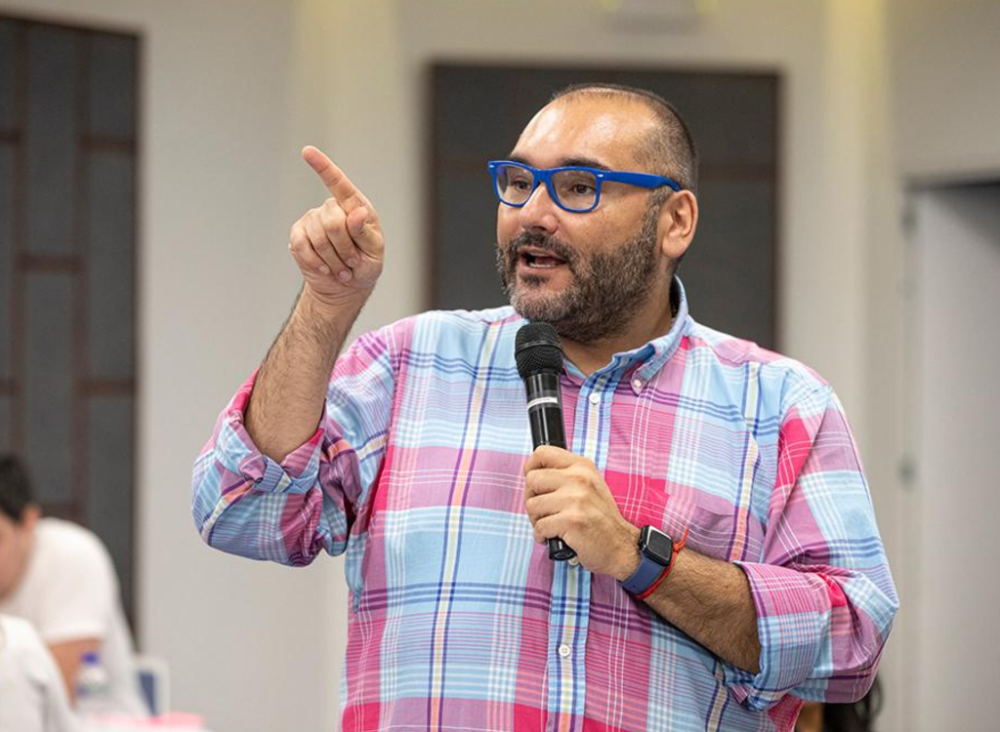 Profesor Óscar Jerez