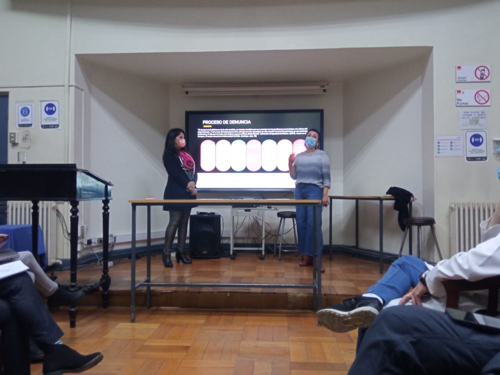 En la oportunidad se realizó una presentación del Modelo de Atención del Acoso Sexual, Violencia de Género y Discriminación Arbitraria, a cargo de la profesora Paulina Larrondo, coordinadora y encargada de Primera Acogida de DIGEN Salud. 