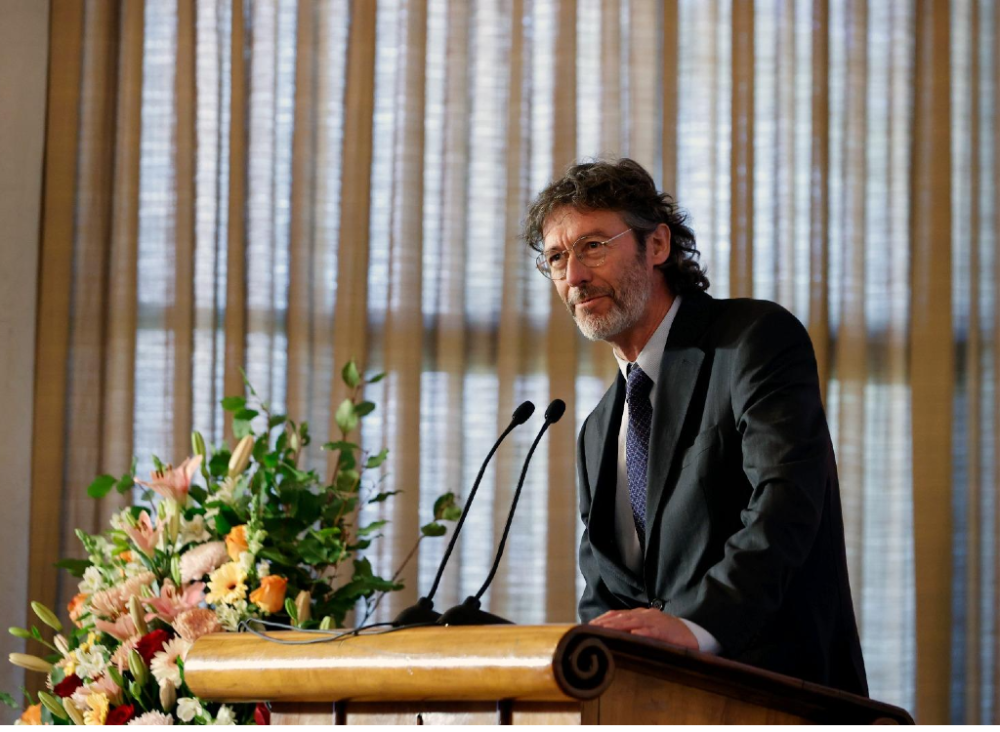 El vicerrector, profesor Claudio Pastenes, abordó diversos desafíos en su discurso. "Cómo innovar, cómo ofrecer trayectorias formativas flexibles que es algo que hemos repetido incansablemente, cómo colocar en valor la diversidad que tiene esta universidad no solamente en sus estudiantes, sino que también en su cuerpo docente", dijo.