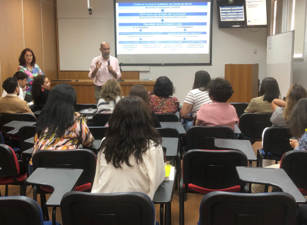 El profesor Claudio Olea, director de Desarrollo Académico de la Universidad de Chile, dio a conocer que otras facultades de la corporación están sumándose a esta iniciativa 