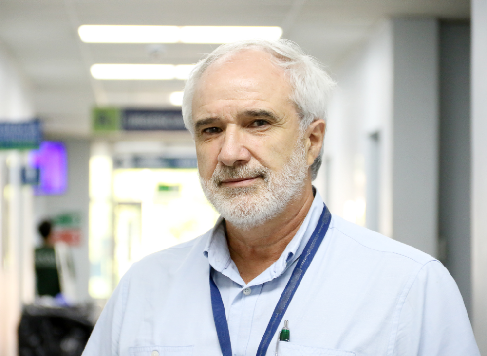 El doctor Mauro Parra explica que "esperamos proponer al término de este estudio otra forma de manejo clínico para estas pacientes, más allá de la administración de aspirina, sino que adicionando nuevas estrategias, que van a depender de las variables alteradas que encontremos"