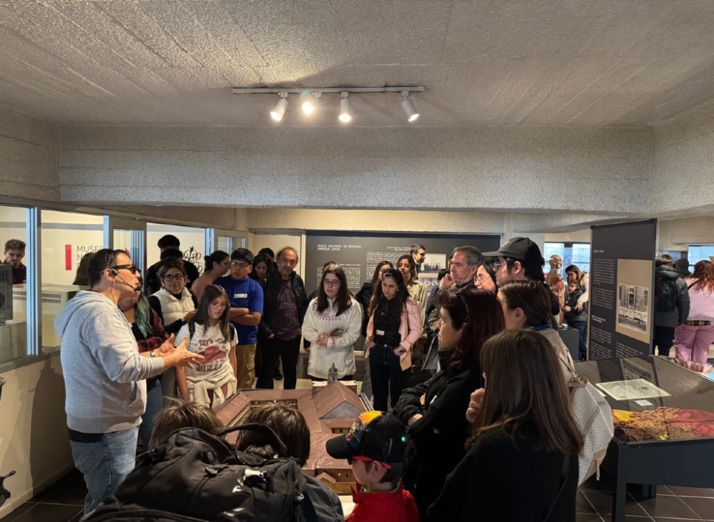 El Museo Nacional de Medicina congregó cientos de asistentes, que pudieron conocer sus archivos, documentos y piezas patrimoniales. 