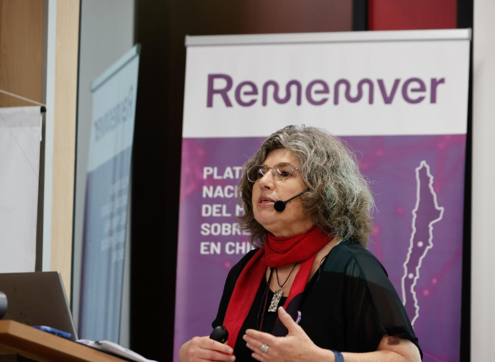 Como detalló la académica de la Facultad de Medicina, doctora Andrea Slachevsky, el proyecto se propone “que las unidades de memoria aportemos desde los datos que generamos”, en una articulación interdisciplinaria para “hacer investigación inserta en la atención”.