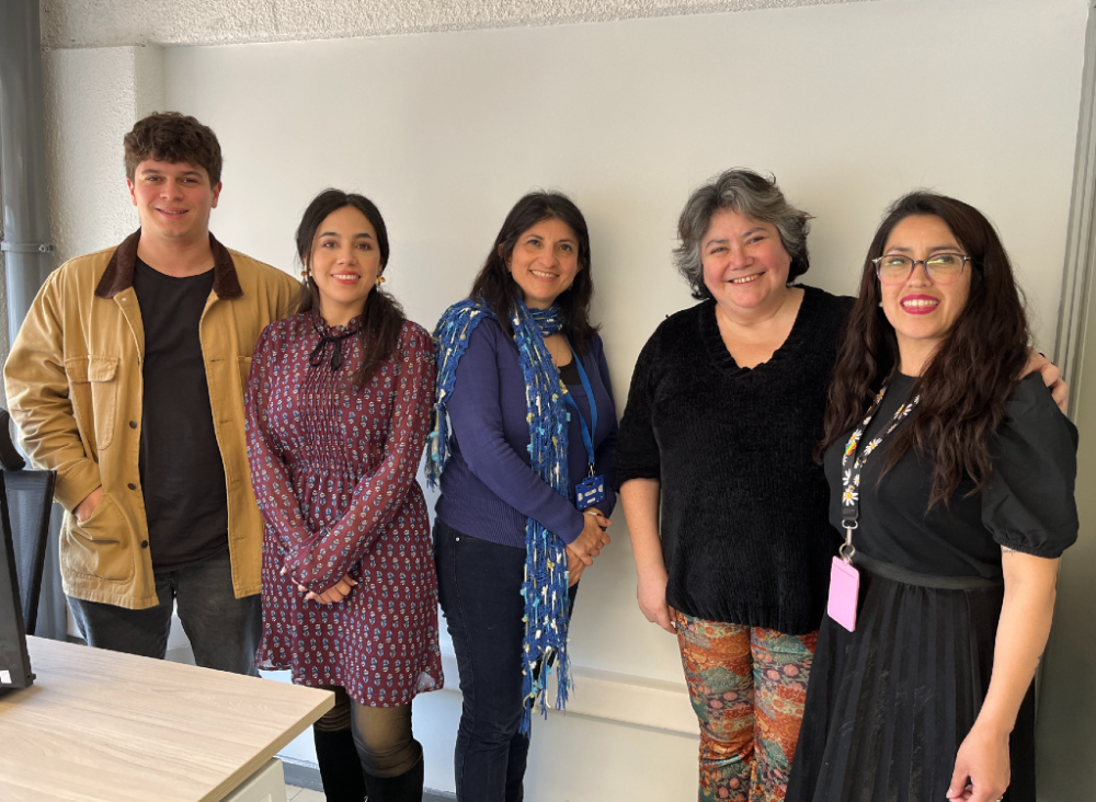 Los psicólogos Carlos Banse y Fabiola Sánchez; la doctora Viviana Guajardo; la psicóloga Leonor Villacura y la secretaria de UAPSI, Jocelyn Marín. 