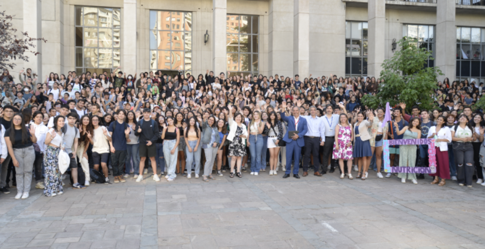 Casi 800 estudiantes componen la generación 2023 de la Facultad de Medicina