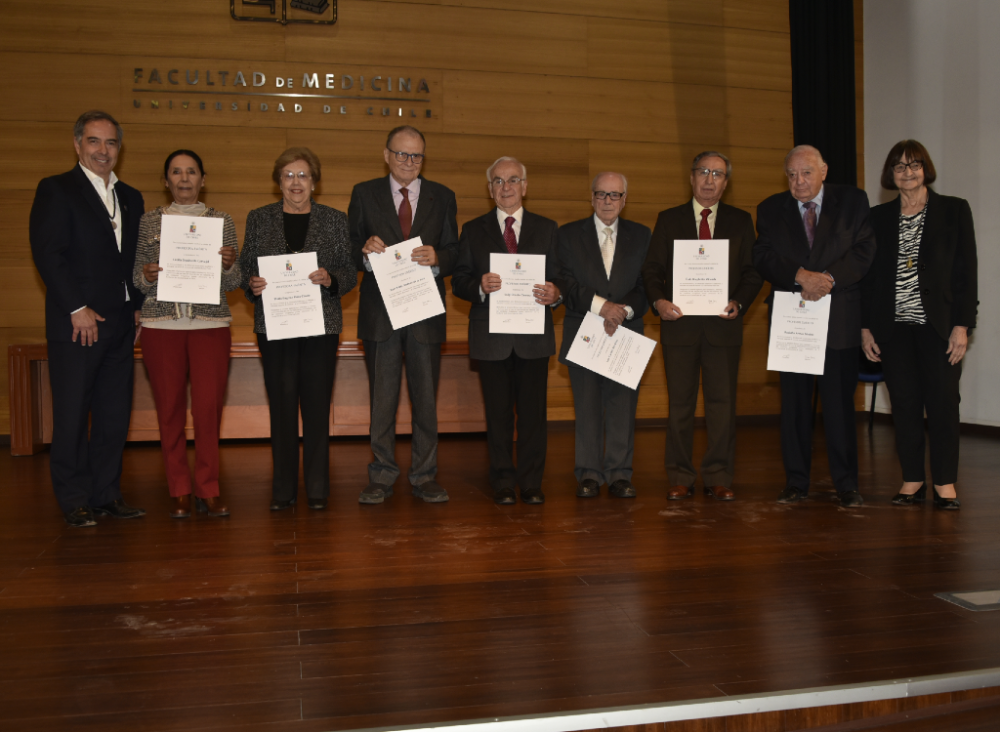 Doctores Miguel O'Ryan, Cecilia Sepúlveda, María Eugenia Pinto, Juan Pablo Jiménez, Luigi Devoto, Luis Cartier, Ítalo Braghetto, Rodolfo Armas y Rosa Devés.