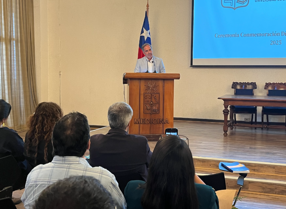 El decano de la Facultad de Medicina, doctor Miguel O’Ryan, destacó el crecimiento de la comunidad de fonoaudiología en lo su historia de más de 50 años, pionera en su desarrollo en nuestra universidad y el país