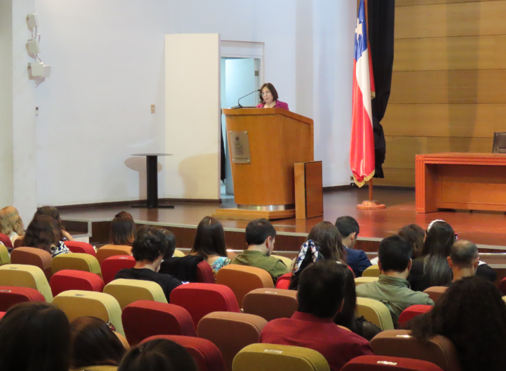 La profesora Marcela Díaz destacó la trascendencia de la labor profesional fonoaudiológica en la sociedad nacional.