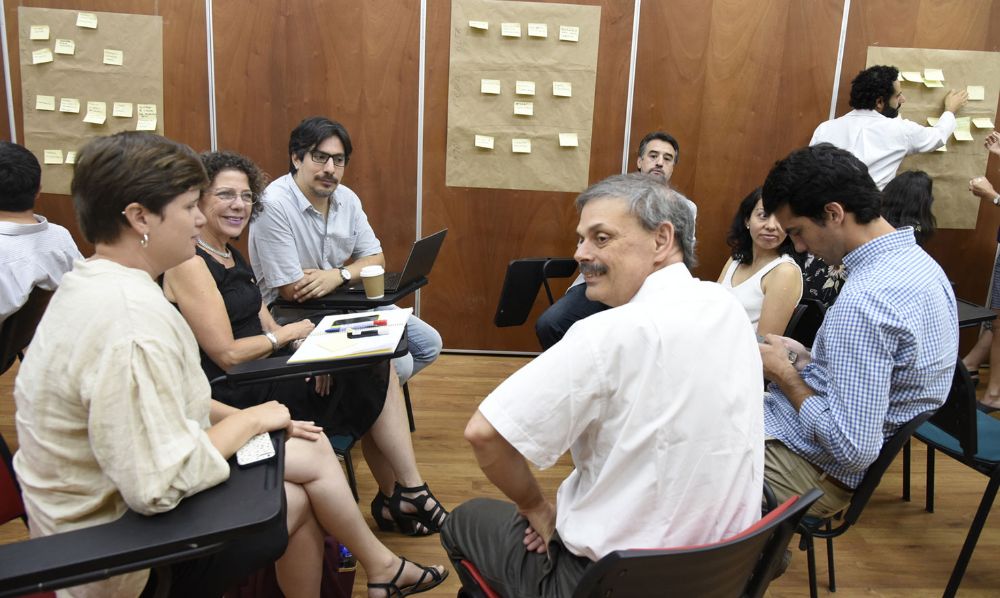 En la reunión estuvieron presentes representantes de institutos y centros de investigación de la Facultad como el ICBM y CERPO.