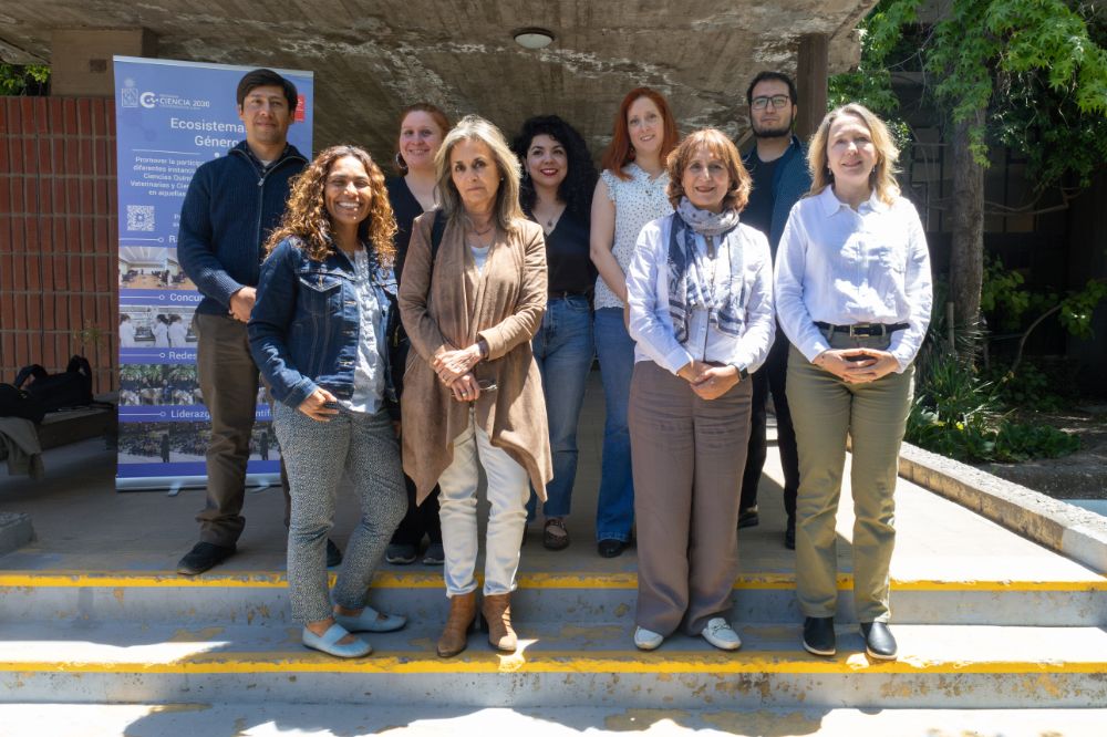 Académicas en Conversatorio “Trayectorias y Desafíos de Académicas de la Universidad de Chile en Innovación y Emprendimiento de Base Científico-Tecnológica”.