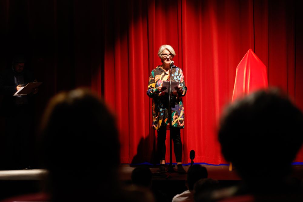 La vicerrectora de Extensión y Comunicaciones, Pilar Barba, destacó el desarrollo de este tipo de iniciativas abiertas al público en que se busca democratizar la cultura.