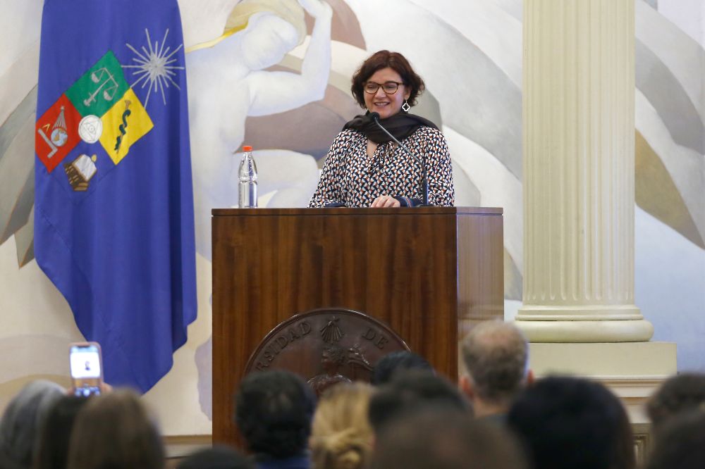 Prof. Marisol Facuse, Dra. en Sociología del Arte y la Cultura y docente de la Facultad de Ciencias Sociales, dictó la charla “Imaginarios y relatos del viaje: apuntes sobre movilidad académica para estudiantes internacionales”
