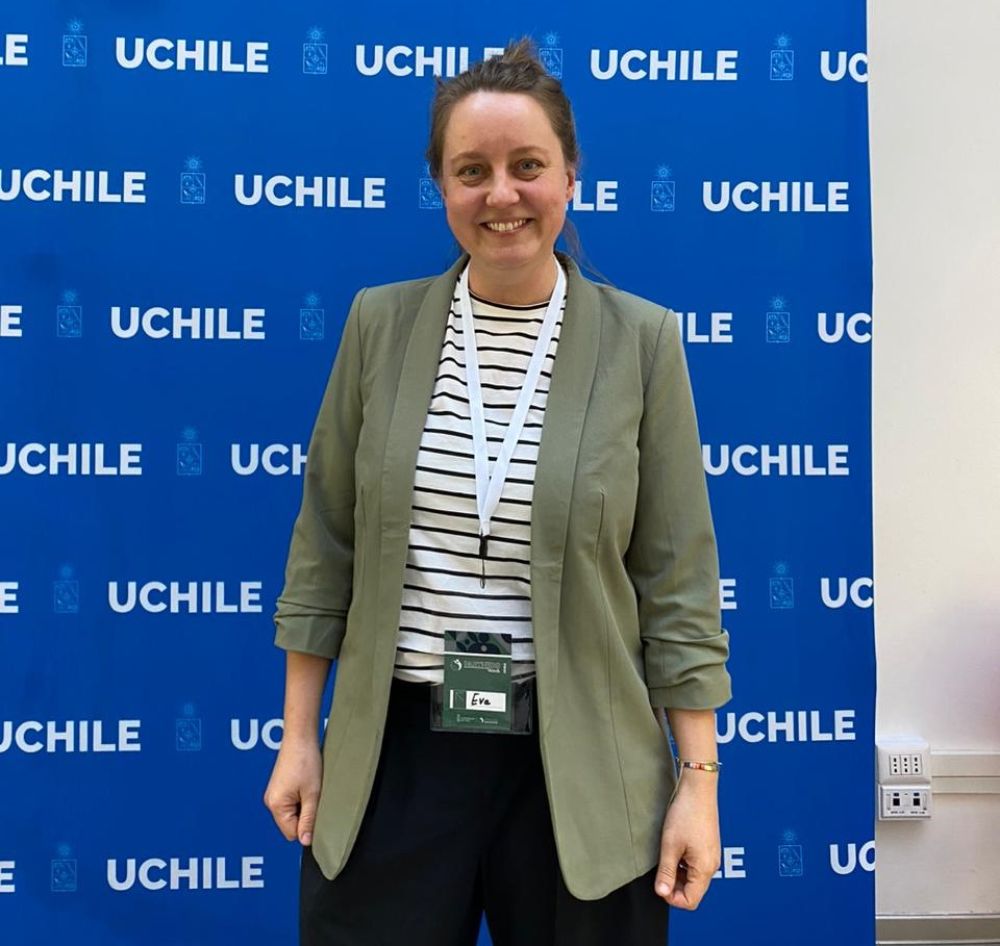 Eva Leptien, jefa de la Oficina Internacional de la Universidad de Hamburgo de Alemania destacó el trabajo colaborativo que mantiene la casa de estudios con la Universidad de Chile como socias estratégicas, además desatacó la importancia del encuentro puesto que es oportunidad interesante para aprender sobre las diferentes facultades de la Universidad de Chile, además de ser una gran oportunidad para hacer trabajo de redes con las otras instituciones socias.