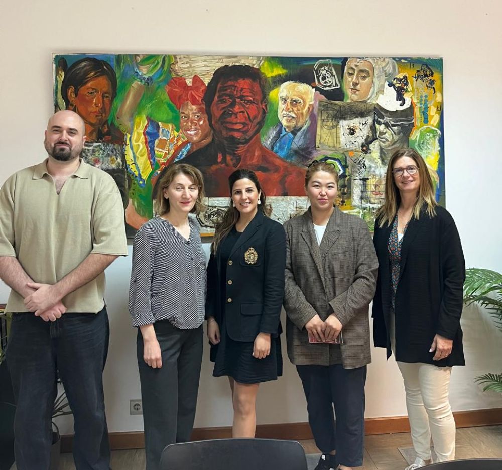 En la U. de Aveiro, la abogada DRI se reunió con Sofia Bruckmann, Directora de Relaciones Internacionales y Diogo Maia de Movilidad Internacional.