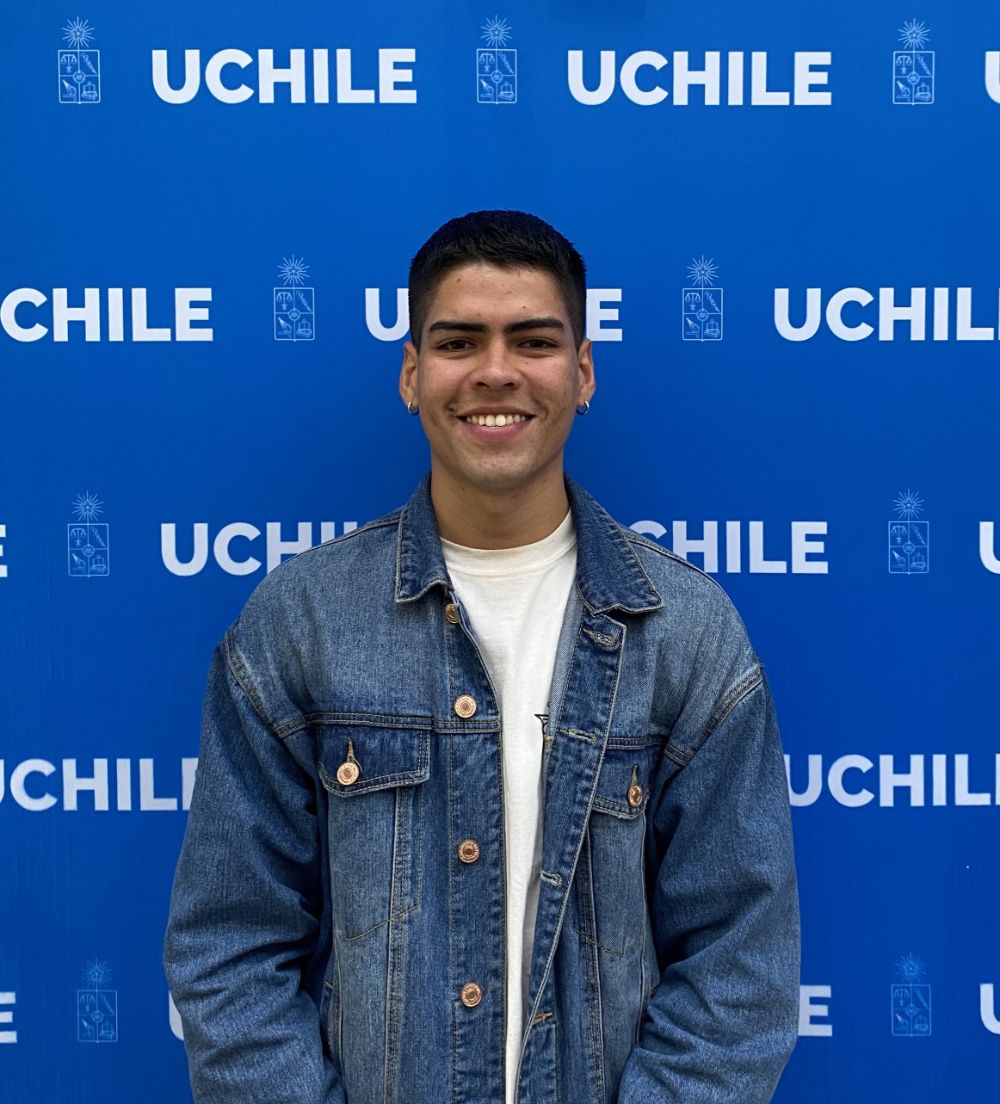 Moisés Pedrozo, afirma que esta experiencia de internacionalización le permitirá “nutrir mi formación desde esta idea multidisciplinar, para no quedarnos solo con el conocimiento teórico que nos pueden impartir desde las Relaciones Internacionales, sino entender cómo este conocimiento teórico se puede conectar con el conocimiento práctico que tienen mis compañeros desde otras áreas de conocimiento. Me va a hacer un profesional con una mente más abierta a la hora de enfrentar desafío”