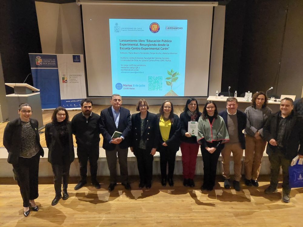 Autoridades lanzamiento libro