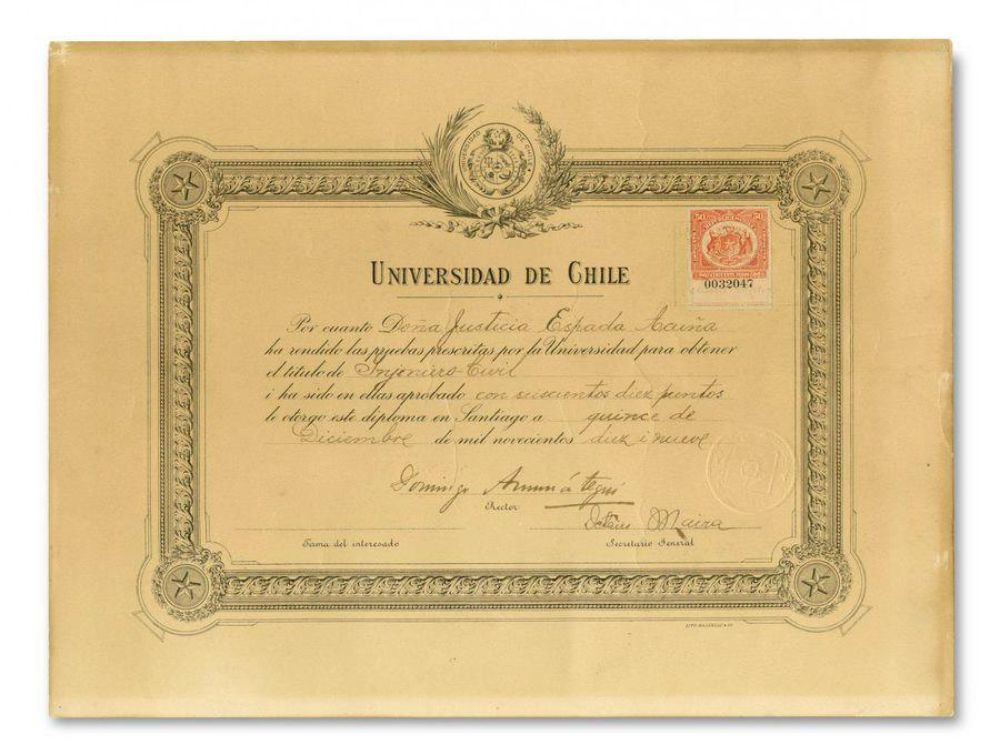 Diploma de Justicia Espada Acuña, primera ingeniera chilena