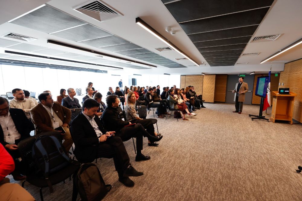 La reunión de trabajo tuvo lugar en VM20, un edificio que tiene su domicilio en la comuna y que se relaciona diariamente con sus habitantes.