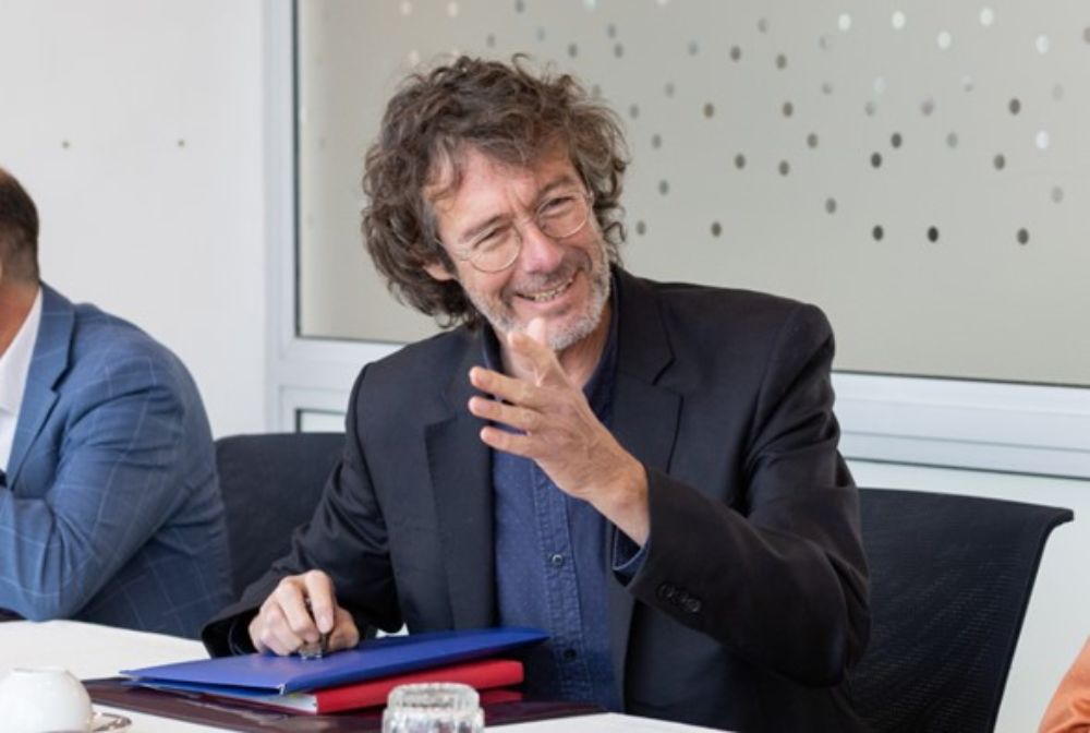 "Hemos recabado información muy valiosa de cada uno de nuestros programas de pre y postgrado, incluyendo las especialidades médicas y odontológicas y, como retribución a este trabajo, estamos desarrollando visitas de retroalimentación", sistuvo el vicerrector Pastenes