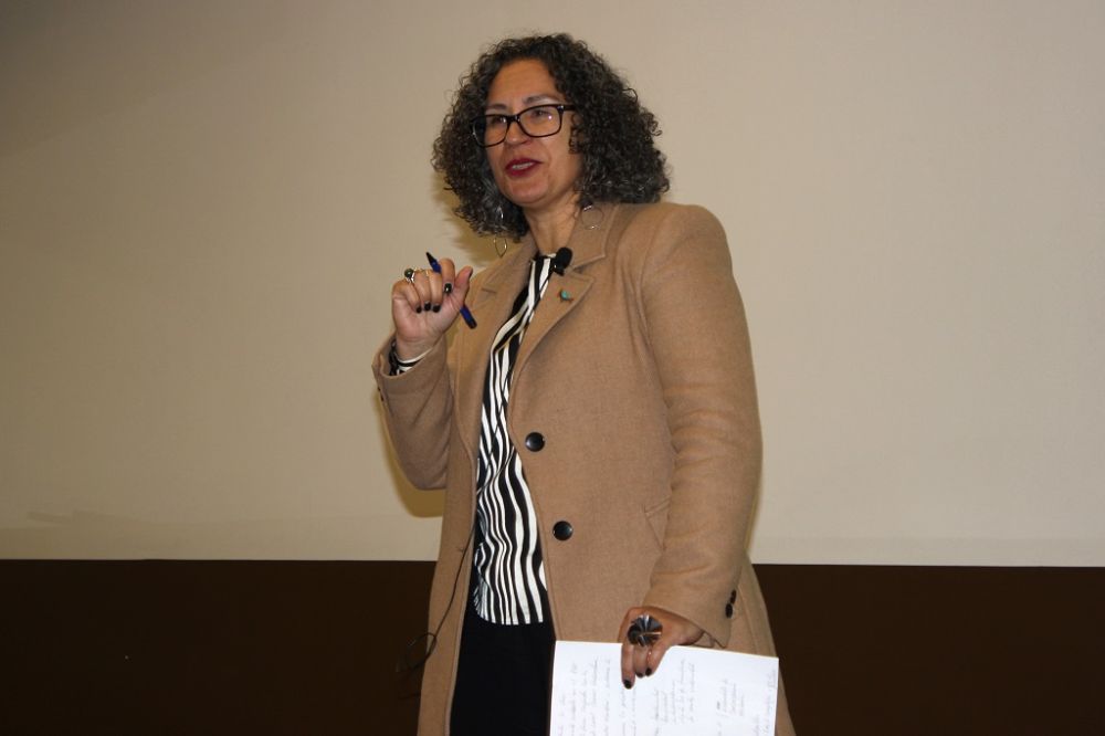 Lorna Lares, directora de Asuntos Estudiantiles de la Facultad de Arquitectura y Urbanismo. 