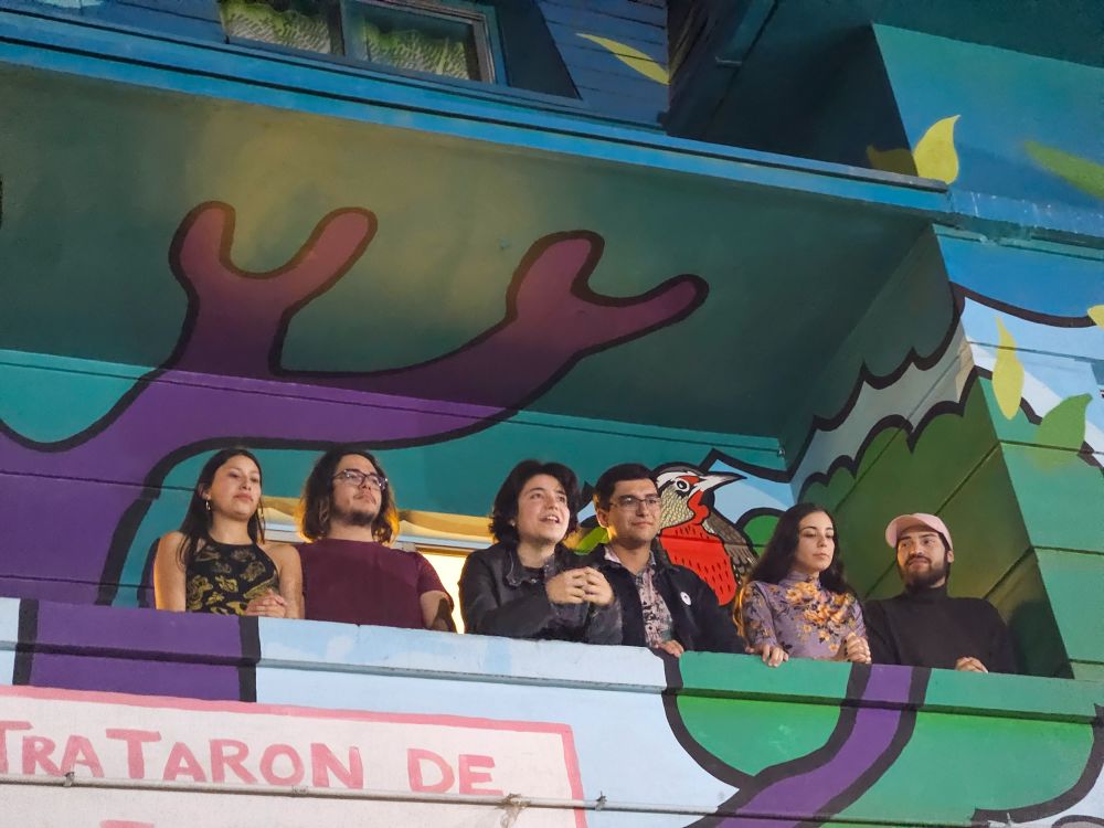 “Súbete a la FECh” está integrada por David Águila (Vicepresidente), Valentina Rodríguez (Secretaría General), Nahur Meléndez (Secretaría de Participación), Catalina González (Secretaría de Bienestar), Brayan Rice (Secretaría de Comunicaciones) y Maite Véliz (Secretaría de Finanzas).