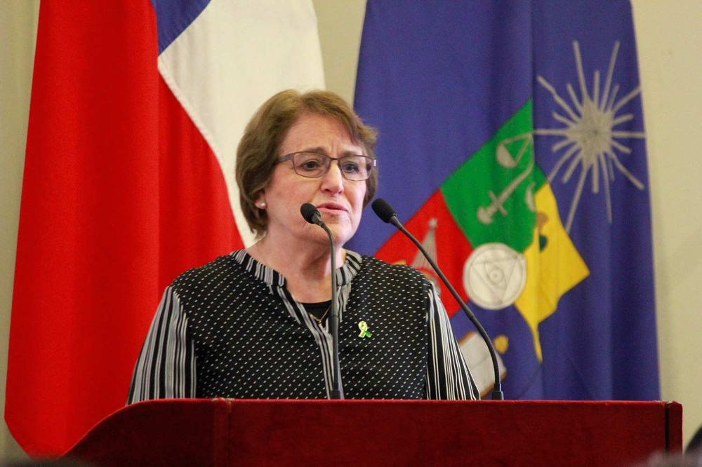 Ivonne Ahlers - Directora de Salud Estudiantil