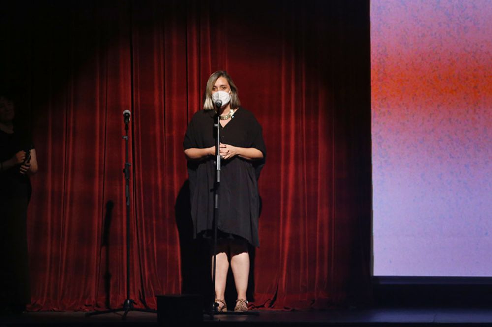 Estuvo presente en el estreno la ministra (s) de las Culturas, las Artes y el Patrimonio, Andrea Gutiérrez Vásquez,