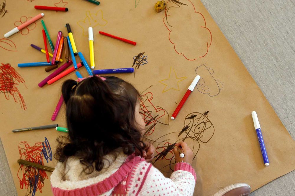 "Lo que nos preocupa es que este sistema de cuidado retroceda todo lo avanzado históricamente en la educación parvularia", explica la académica de la Facultad de Ciencias Sociales. 