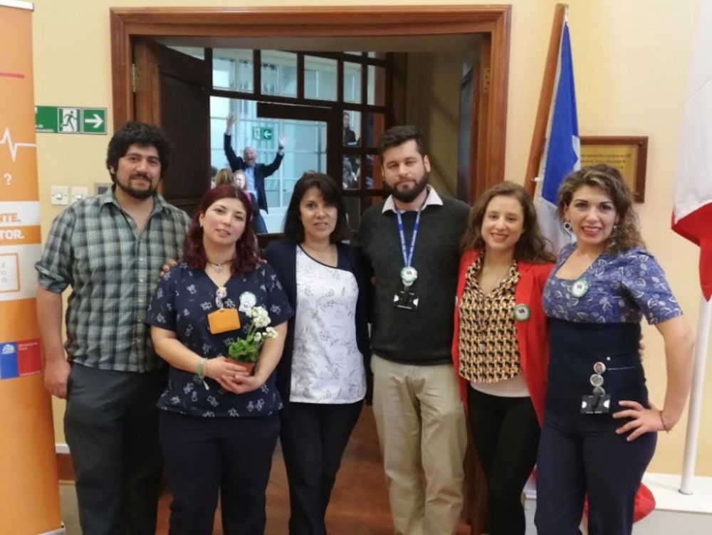 Kefuri es fruto de un equipo multidisciplinario de ingenieros de la Facultad de Ciencias Físicas y Matemáticas (FCFM), y médicos y enfermeras de la de Facultad de Medicina.