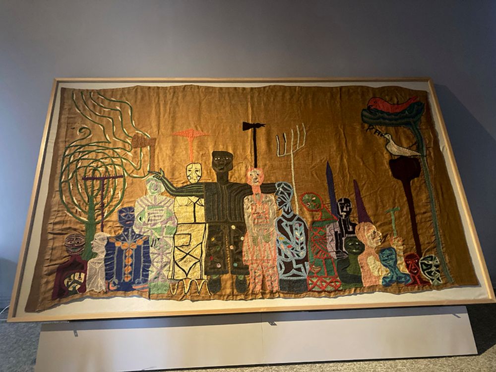 La obra “La Huelga de los campesinos”, restaurada en el Museo de Arte Contemporáneo durante 2020, forma parte de esta exhibición.
