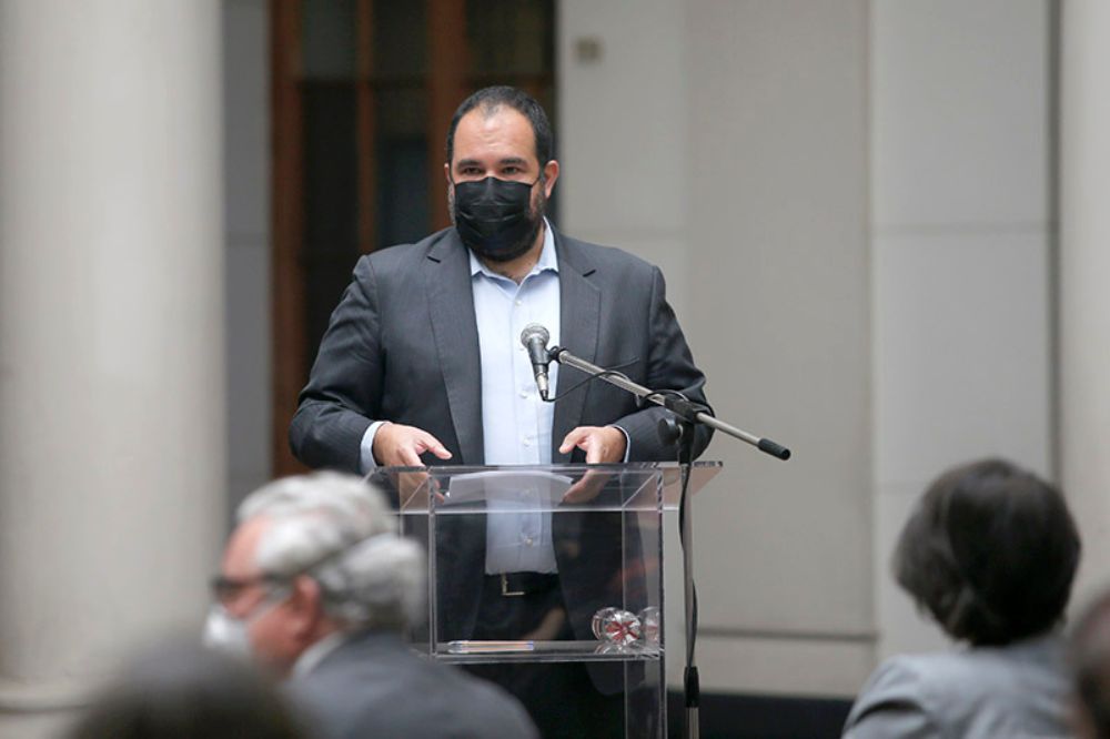 "Para nosotros es súper importante la figura de Elena Caffarena porque se alinea muy bien con lo que pensamos y con lo que hacemos, que es la inclusión y abrir espacios para personas que han estado un poquito relegadas", señaló Nicolás Schubert.