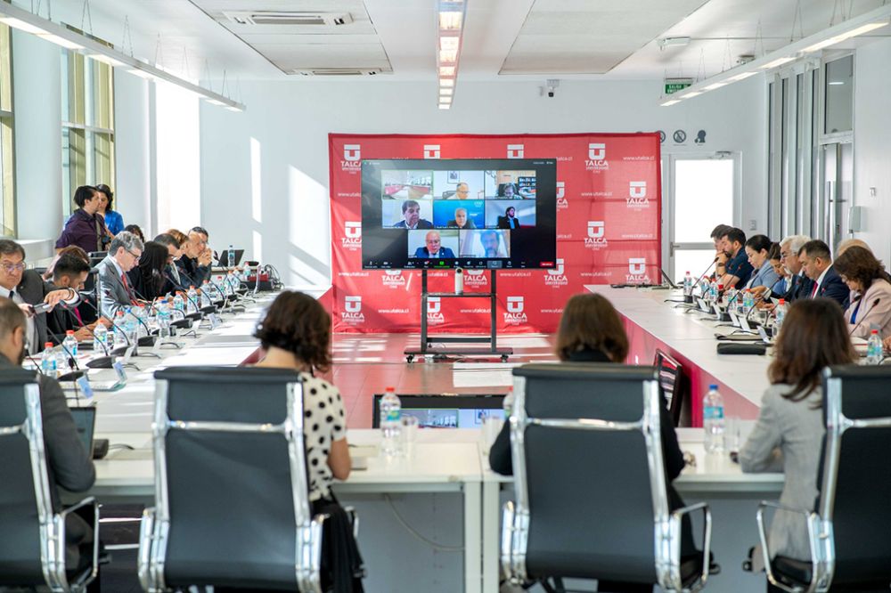 Uno de los temas centrales de la sesión fue la exposición del ministro Cordero acerca del Plan Nacional de Búsqueda, Verdad y Justicia, luego de la cual solicitó apoyo al CRUCH para la puesta en marcha del plan, lo que se aprobó por unanimidad.