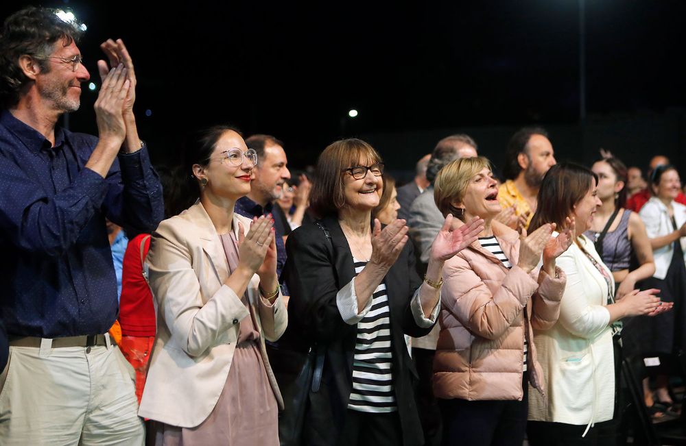 El público, incluyendo invitados e invitadas especiales, así como autoridades, participaron de la multitdinaria jornada.