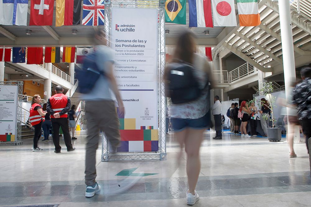  En particular, las carreras más demandadas en la Casa de Bello fueron Psicología, con 9.050 postulaciones válidas; Medicina, con 8.947; Derecho, con 7.710; Ingeniería Plan Común, con 6.659 e Ingeniería Comercial, con 6.312. 