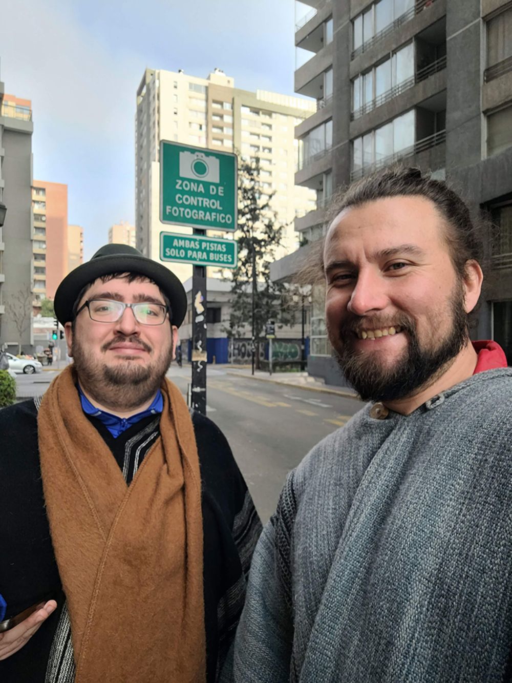 "Esto es como una bitácora, digamos que es dejar un registro escrito de que existió esto", asegura el académico Carlos Navarro.