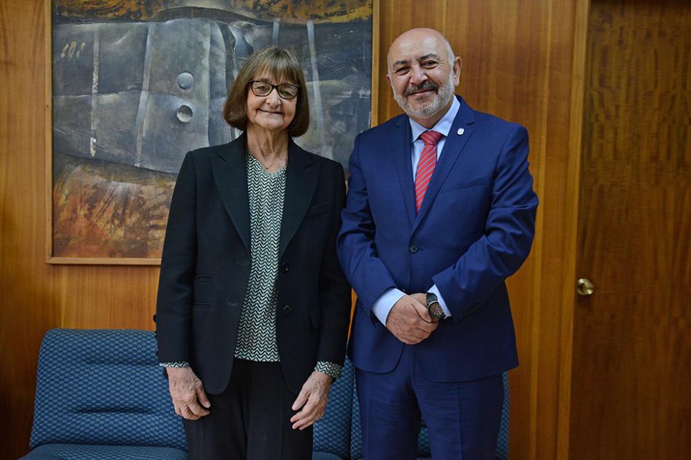 “La Rectora Devés siempre nos desafía en el sentido de la impronta, del compromiso y del trabajo que debe haber en las universidades del Estado, y de la gran responsabilidad que tenemos con los desafíos del país", dijo el Rector Benito Umaña.