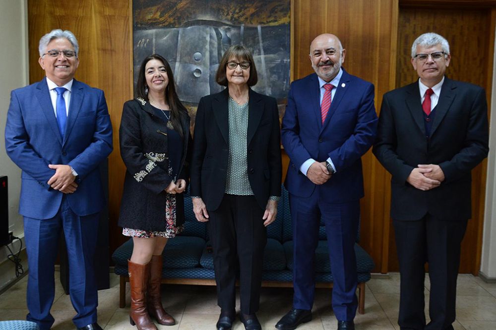 A la ceremonia asistieron autoridades regionales y municipales; docentes, estudiantes y la comunidad de la casa de estudios estatal.