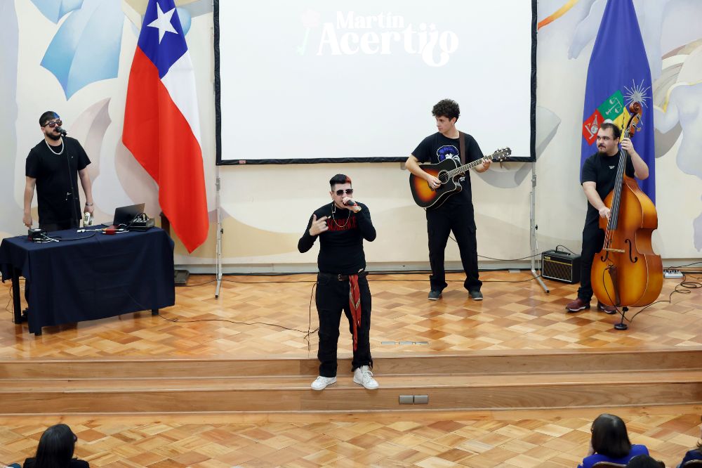 Martín "Acertijo" García, egresado de la Facultad de Ciencias Sociales