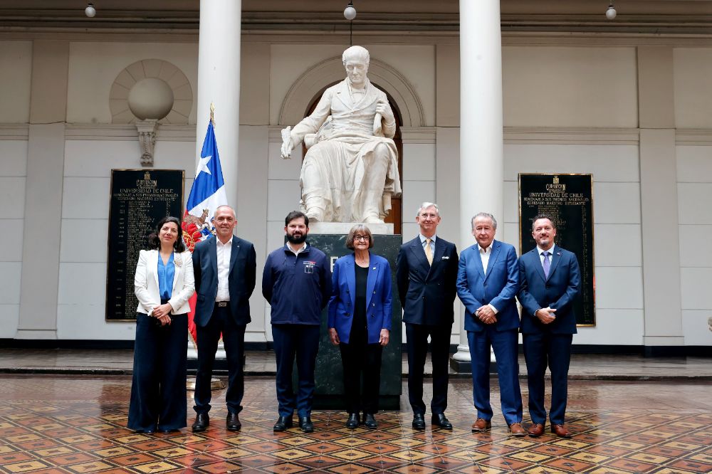 Esta jornada se realizó la ceremonia de aniversario por los 25 años del Centro de Modelamiento Matemático (CMM) de de la Universidad de Chile, uno de los principales centros científicos de América Latina y referente internacional en matemáticas aplicadas.