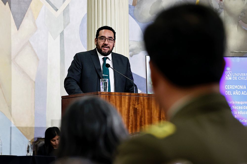 Eel Ministro de Educación, Nicolás Cataldo, también participó de esta actividad, destacando que “la Universidad de Chile está siempre atenta a cumplir con su mandato de universidad del Estado desde los temas macros y de implicancia global, si es el caso, como también lo es para el desarrollo específico y local”. 