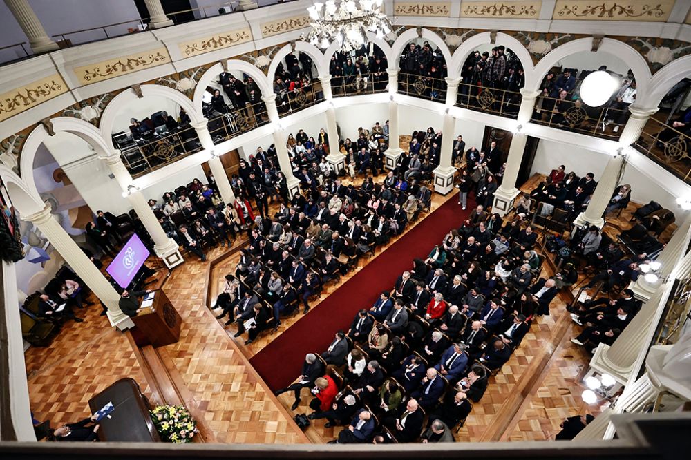 El Consejo de Rectoras y Rectores de Chile fue creado por ley el 14 de agosto de 1954 y, durante sus siete décadas de trayectoria, ha aportado al desarrollo y fortalecimiento de la Educación Superior. 